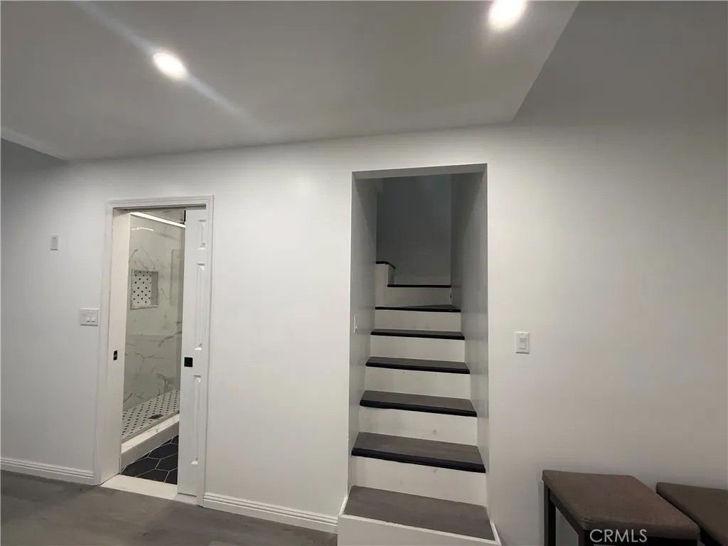 Photo of 12119 Bambi Pl, Granada Hills, CA 91344 (MLS # SR26078432)