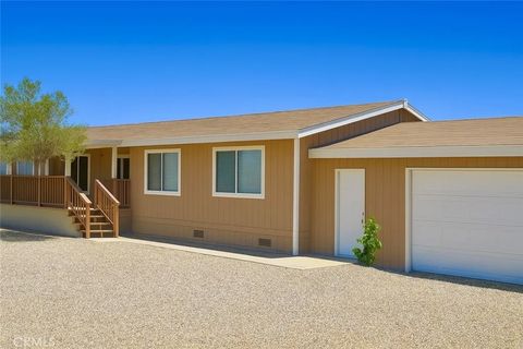 Tiny photo for 5830 Holiday Avenue, Rosamond, CA 93560 (MLS # SR25219874)