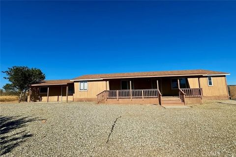 Tiny photo for 5830 Holiday Avenue, Rosamond, CA 93560 (MLS # SR25219874)