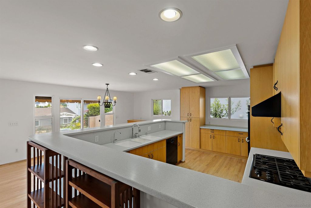 Photo of 3340 Byron St, San Diego, CA 92106 (MLS # 250041640)