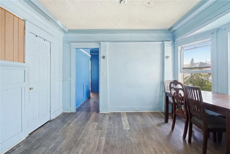 146 W Vernon