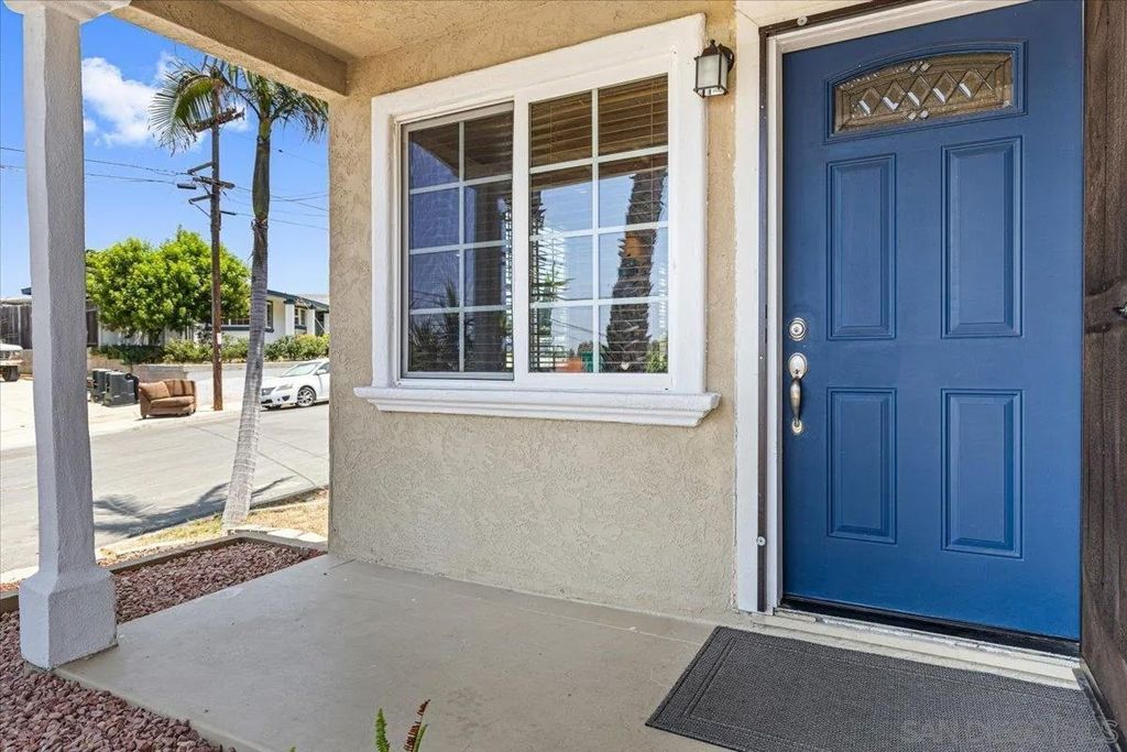 Photo of 6295 SE Calle Pavana, San Diego, CA 92139 (MLS # 250043216)