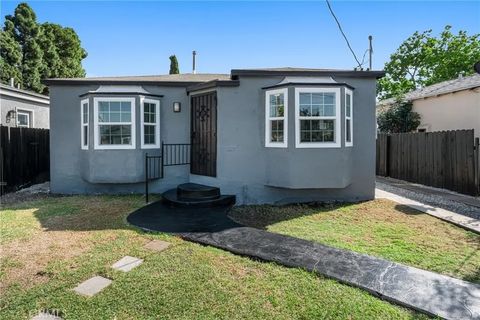 Photo of 11204 Alvaro St, Los Angeles, CA 90059 (MLS # RS25245766)