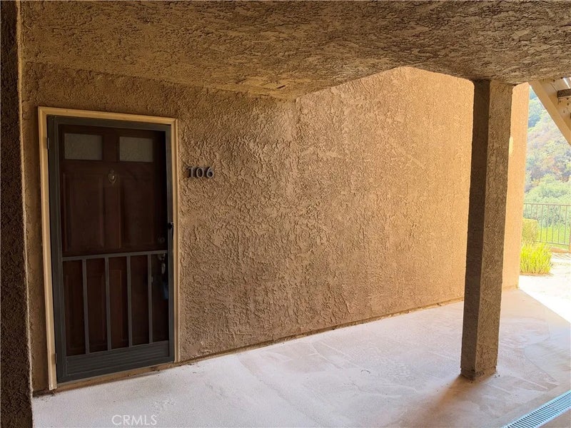 2400 San Gabriel 106