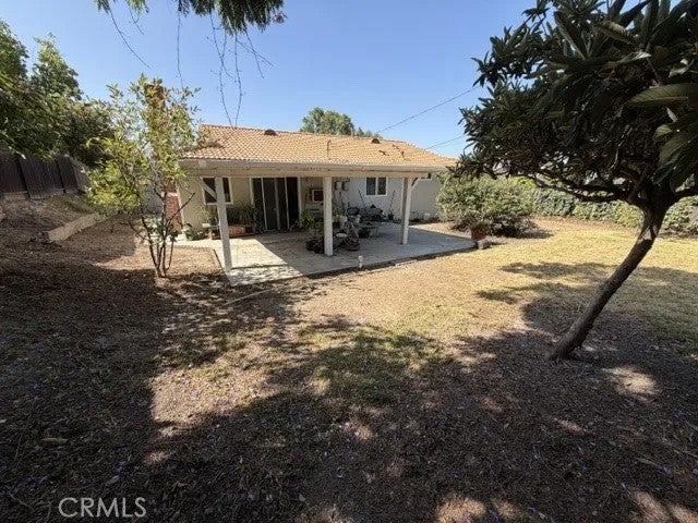 3111 E Hollingworth