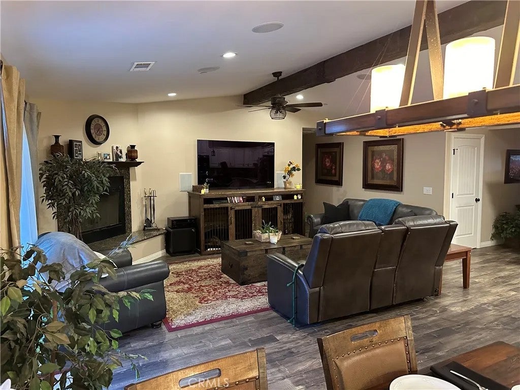 49450 Forest Springs