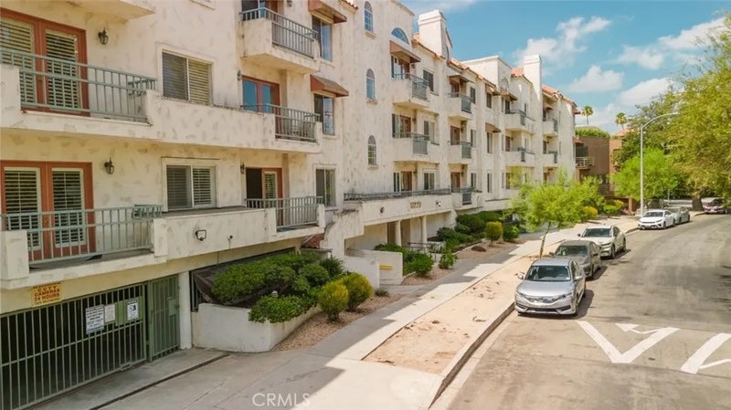 13220 Valleyheart Drive 202
