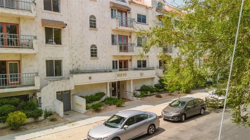 13220 Valleyheart Drive 202