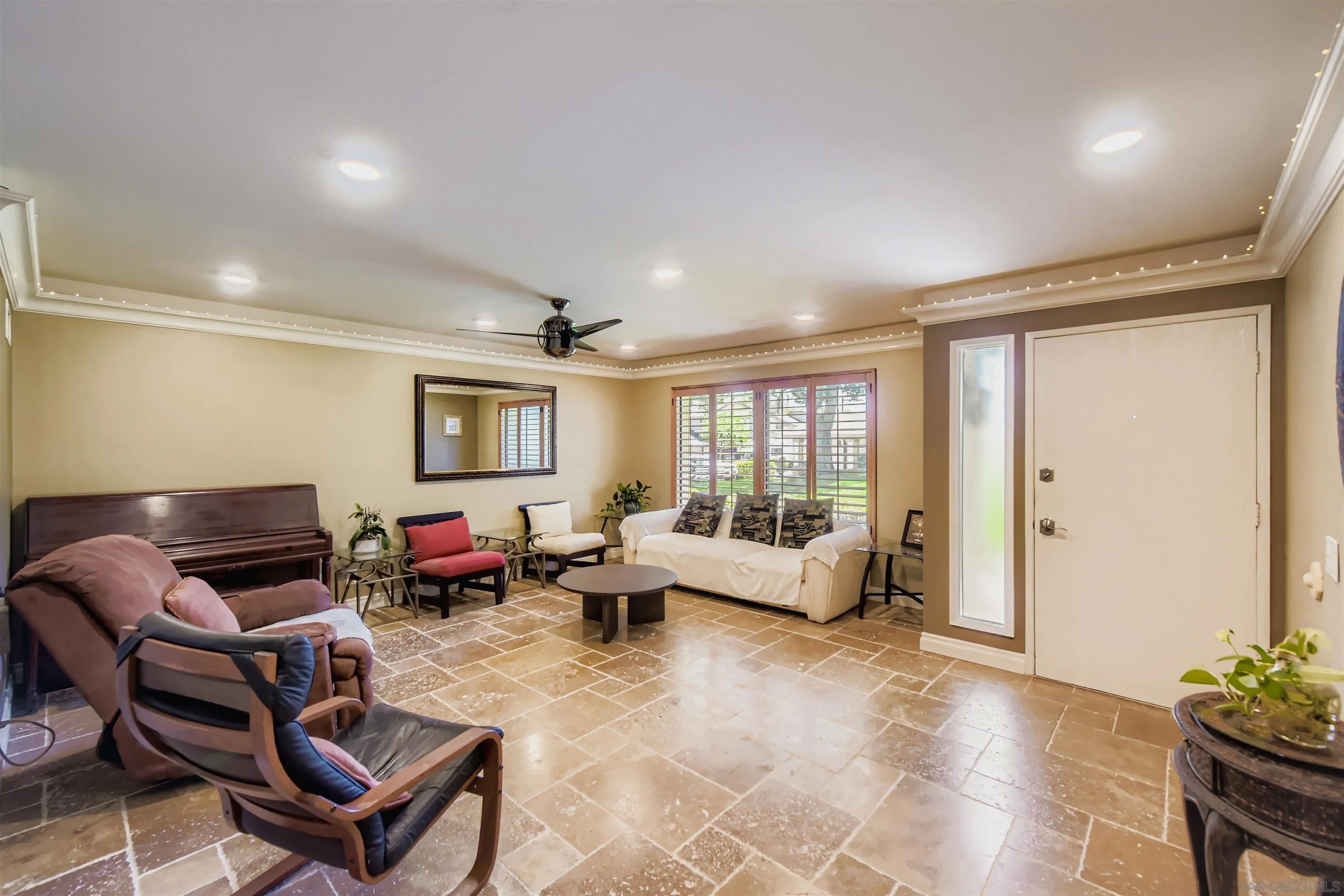 10165 Gayuba Lane