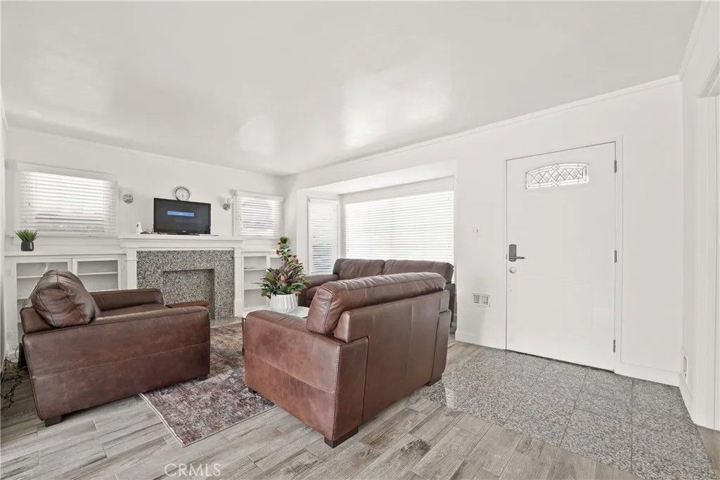 Photo of 5324 8th Avenue, Los Angeles, CA 90043 (MLS # SR26113335)