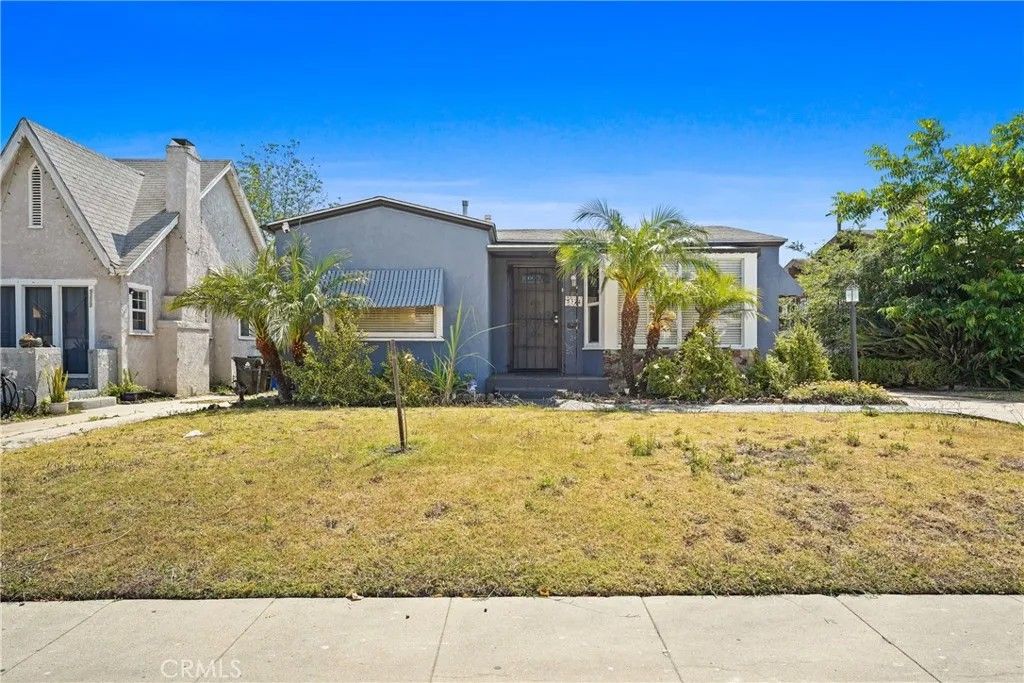 Photo of 5324 8th Avenue, Los Angeles, CA 90043 (MLS # SR26113335)
