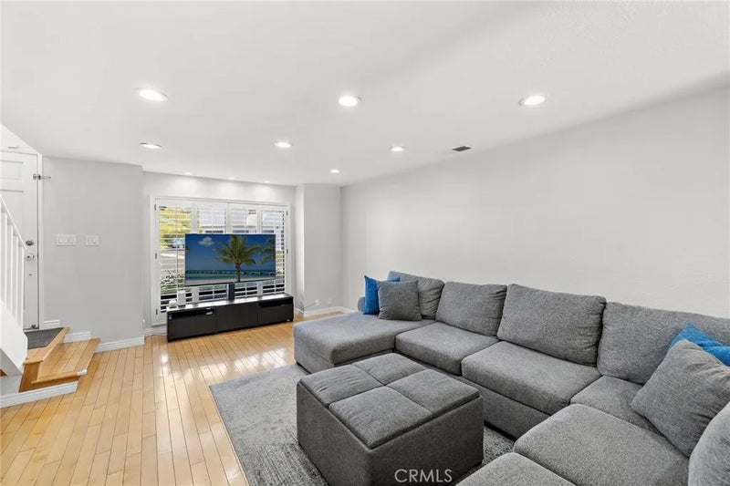 25616 Paseo La Cresta