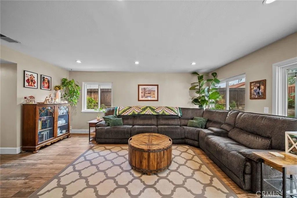 Photo of 2978 Stacy Drive, Simi Valley, CA 93063 (MLS # SR26087552)