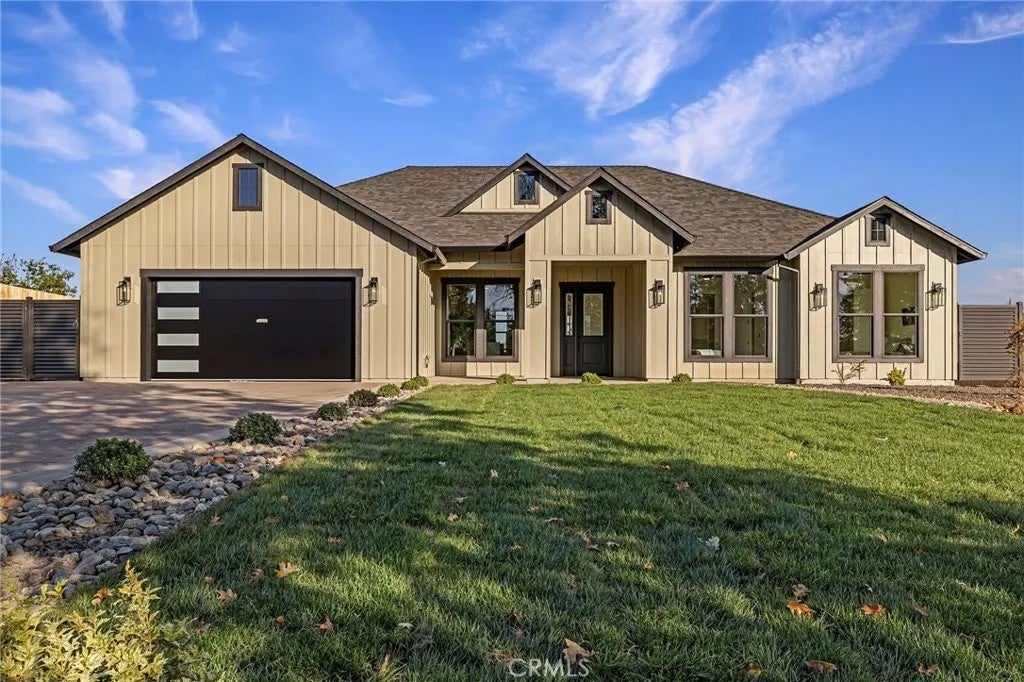 Photo of 5280 Laguna Court, Paradise, CA 95969 (MLS # PA26205662)