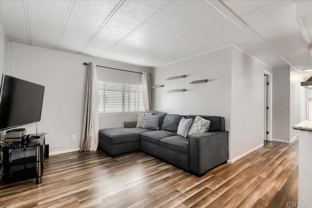 255 E Bradley SPC 118