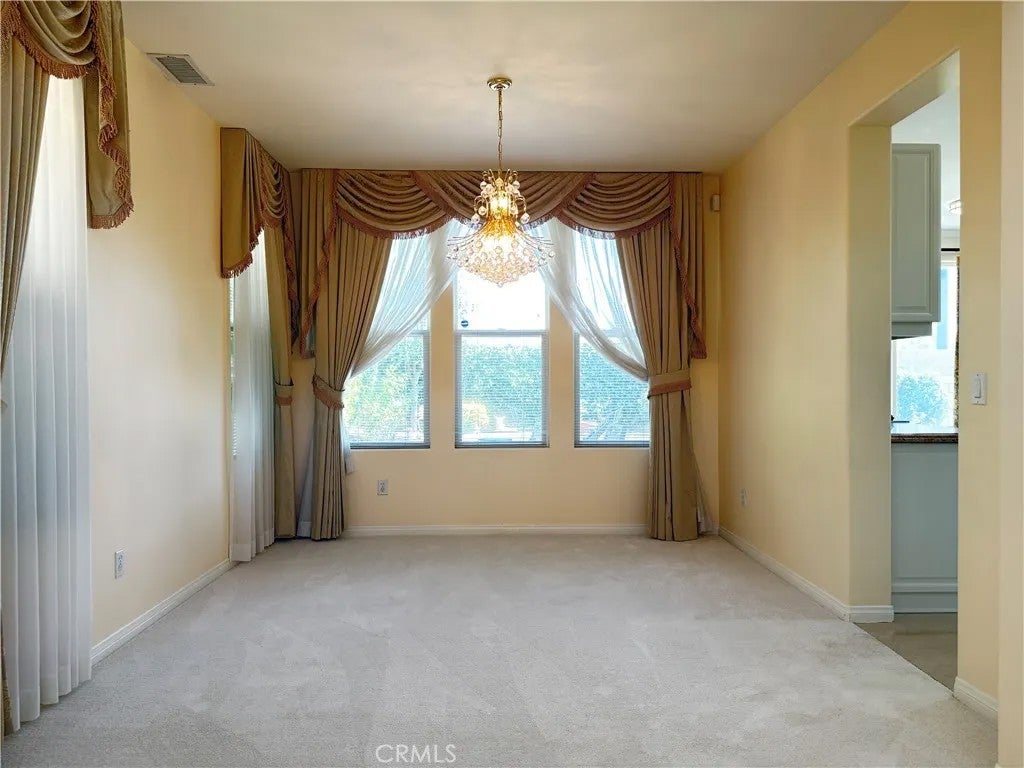 10354 Sandlewood