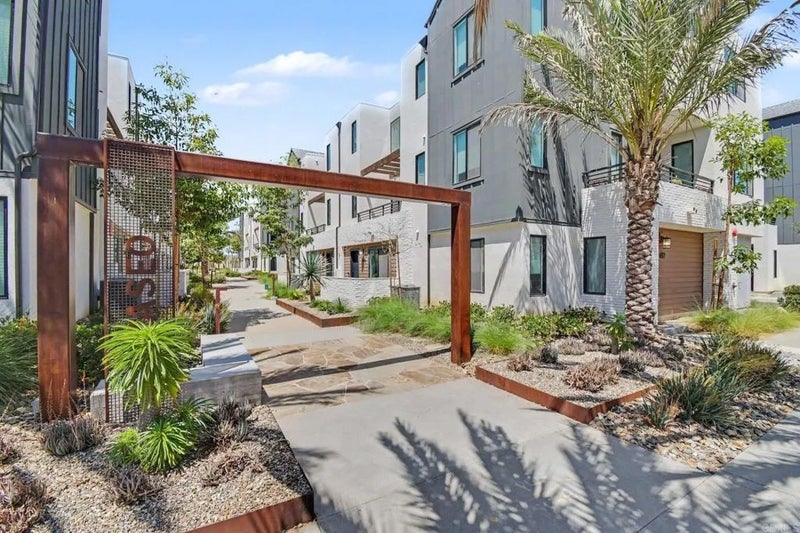 2416 Cascalote Loop
