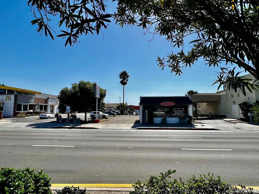 Photo of 1115 Palm Ave, Imperial Beach, CA 91932 (MLS # 250044405)