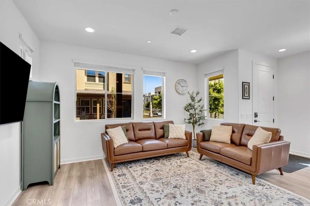 Photo of 350 Harvest Dr, Rancho Mission Viejo, CA 92694 (MLS # OC26086825)