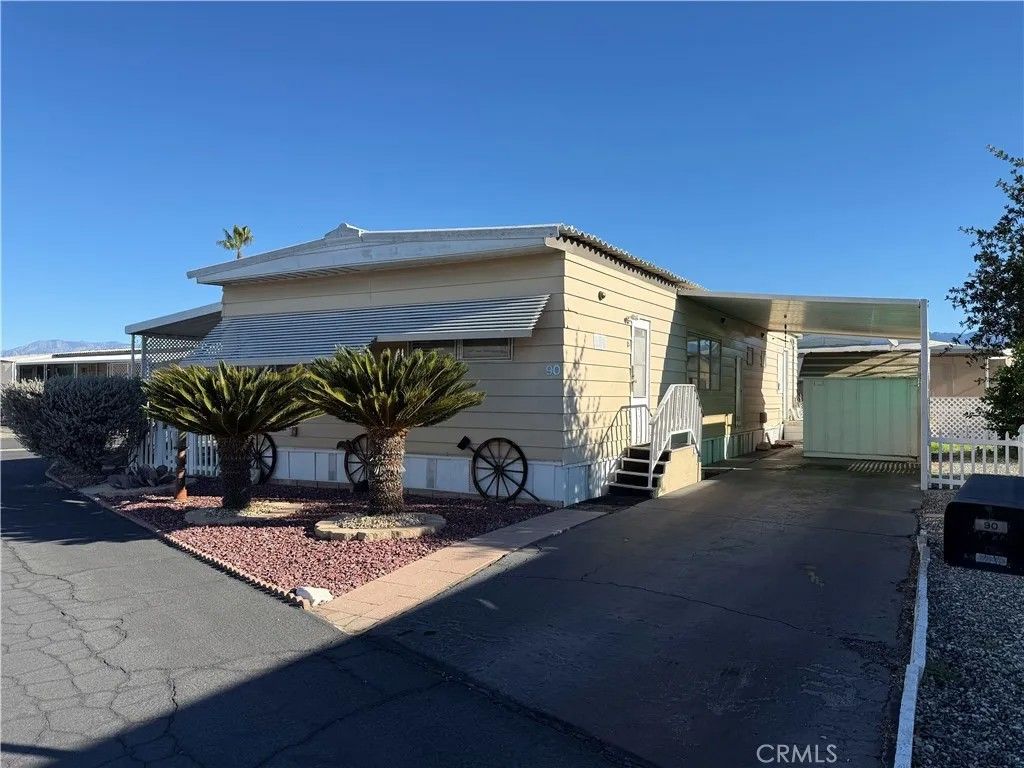 Photo of 332 N Lyon, Hemet, CA 92543 (MLS # SW25277106)