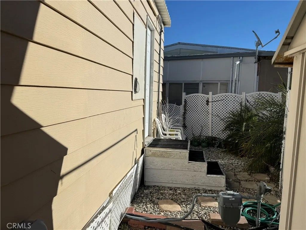 Photo of 332 N Lyon, Hemet, CA 92543 (MLS # SW25277106)