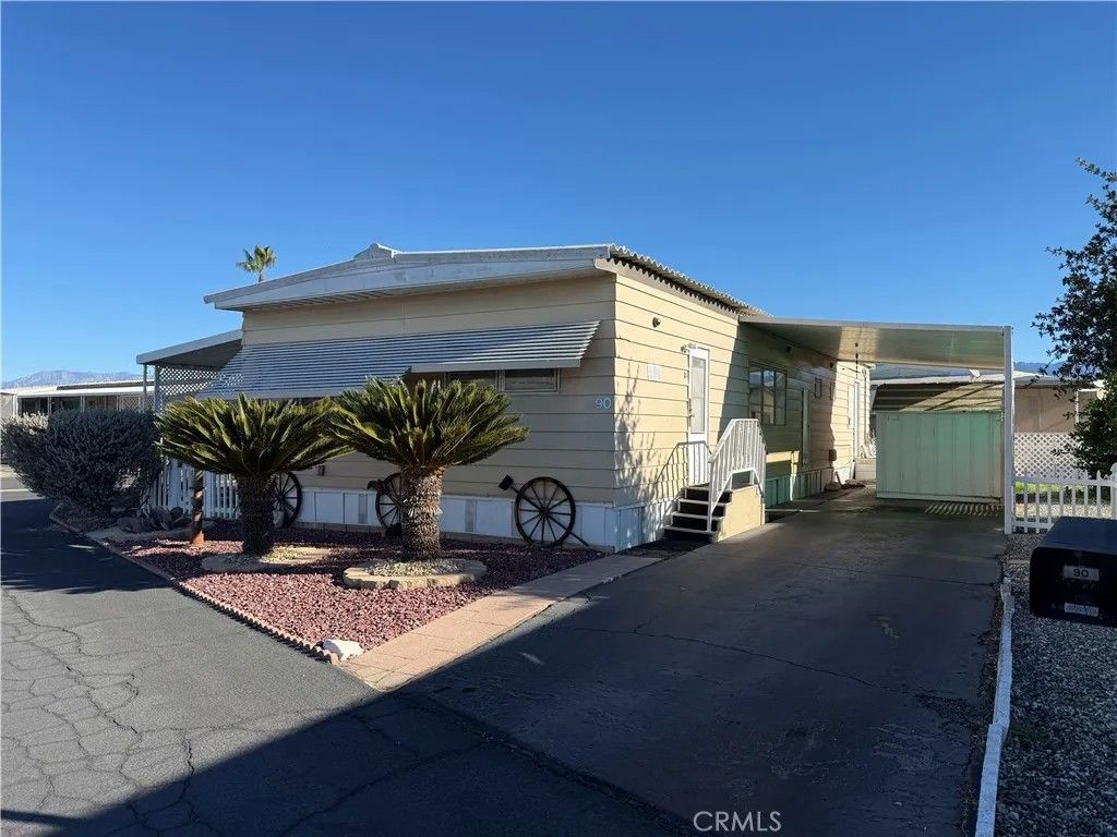 Photo of 332 N Lyon, Hemet, CA 92543 (MLS # SW25277106)