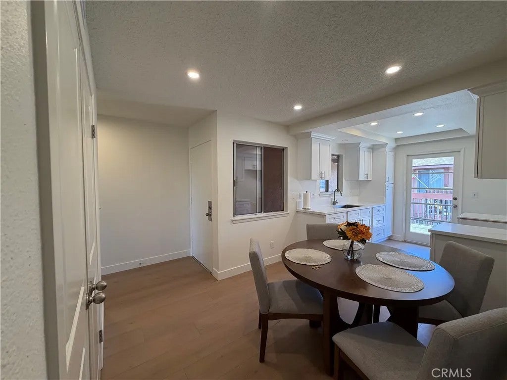 5905 Rosemead