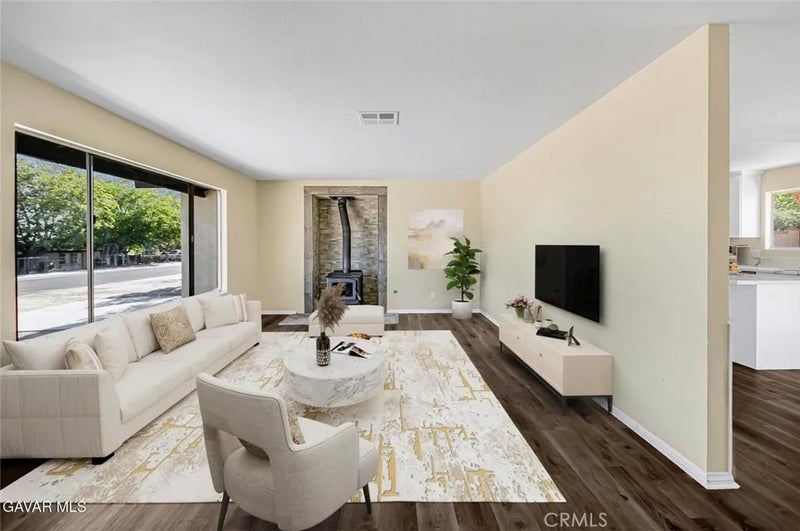 13116 E East Avenue W10