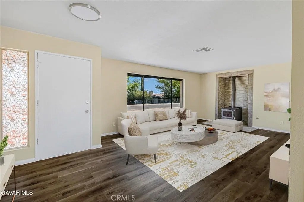 13116 E East Avenue W10