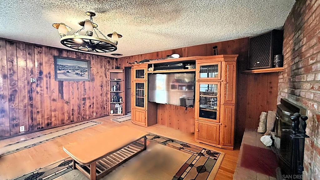 Photo of 11041 Summit Avenue, Santee, CA 92071 (MLS # 260001573)