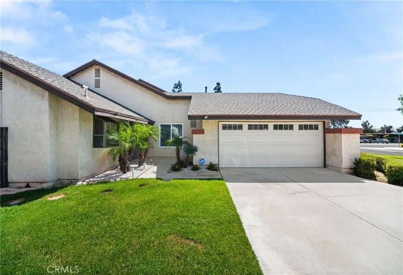 8584 Sandalwood Court