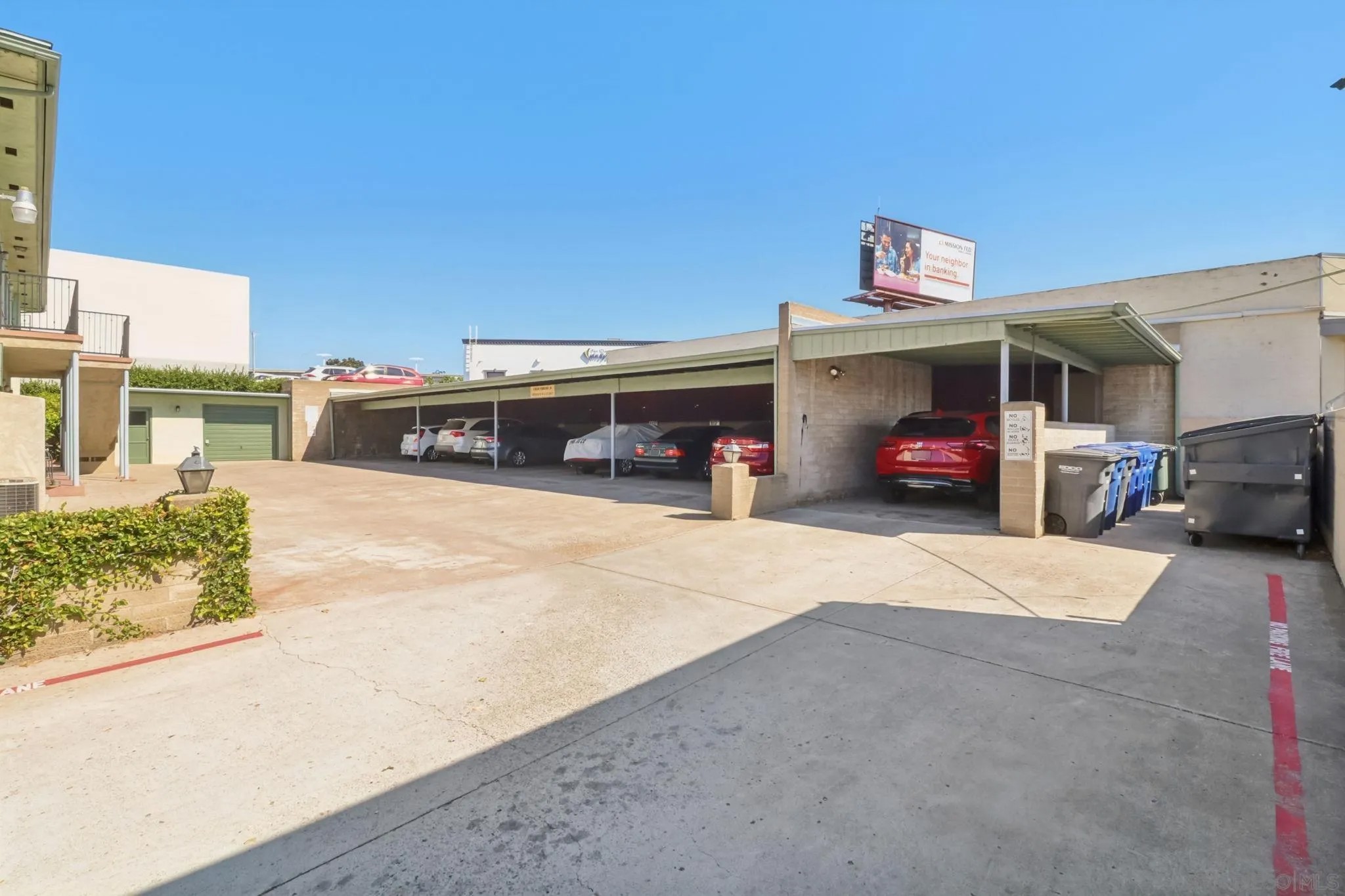 8870-78 La Mesa Blvd