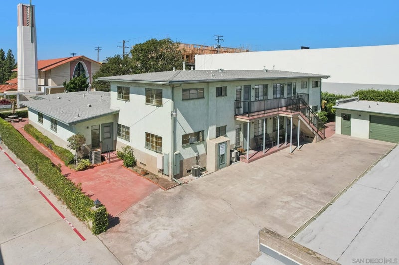 8870-78 La Mesa Blvd