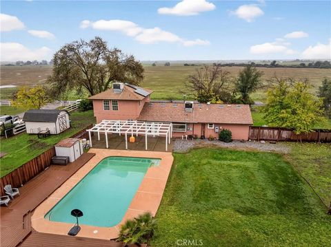 Tiny photo for 19542 Ridge Road, Red Bluff, CA 96080 (MLS # SN25279234)