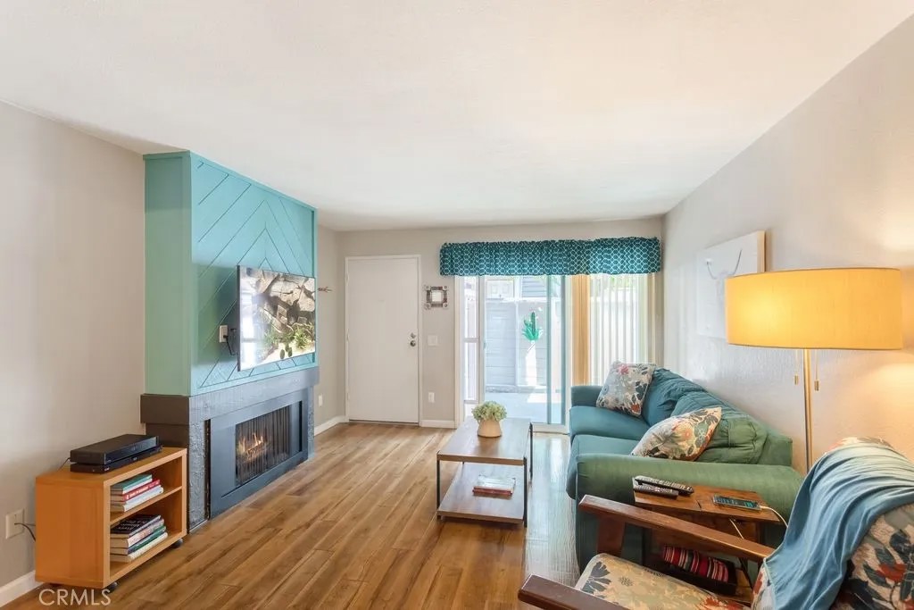 9189 Village Glen 148