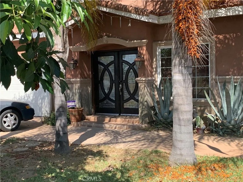 1094 Molinar Avenue