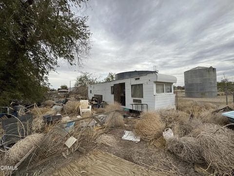 Tiny photo for 8605 E Avenue J, Lancaster, CA 93535 (MLS # V1-33666)