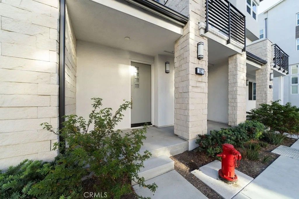 Photo of 1422 S Urbana St, Anaheim, CA 92805 (MLS # OC25270880)