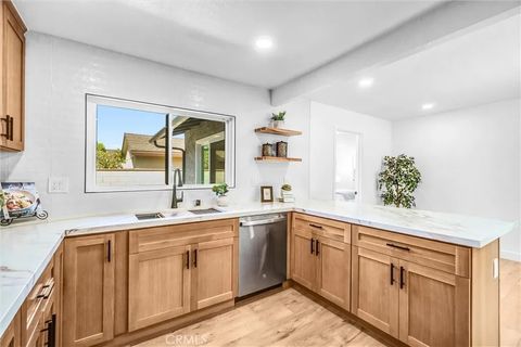 Tiny photo for 2131 W Niobe Avenue, Anaheim, CA 92804 (MLS # OC25245837)