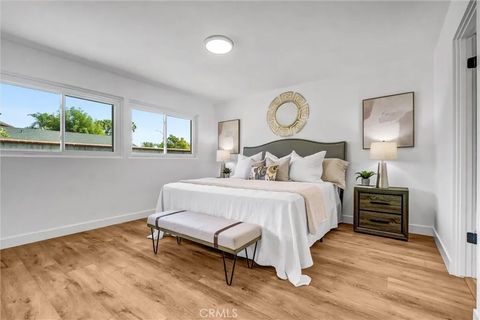 Tiny photo for 2131 W Niobe Avenue, Anaheim, CA 92804 (MLS # OC25245837)