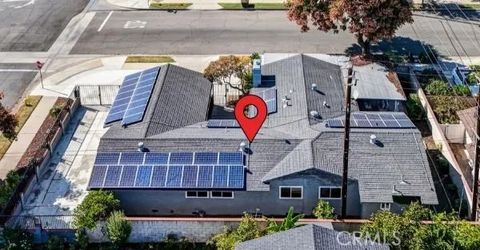 Tiny photo for 2131 W Niobe Avenue, Anaheim, CA 92804 (MLS # OC25245837)