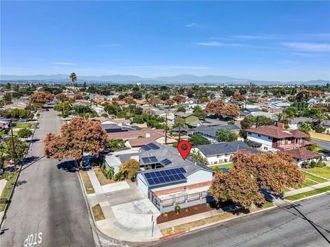 Tiny photo for 2131 W Niobe Avenue, Anaheim, CA 92804 (MLS # OC25245837)