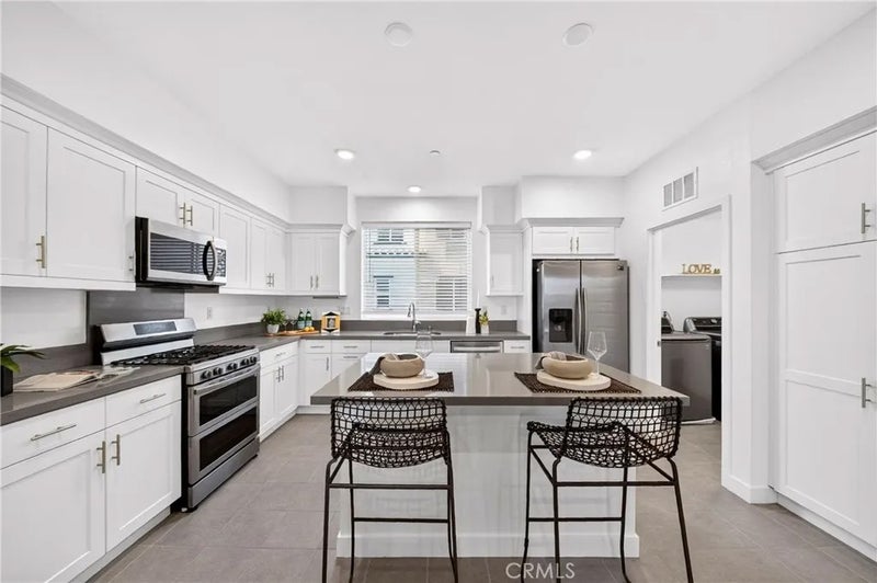 249 N Magnolia 3