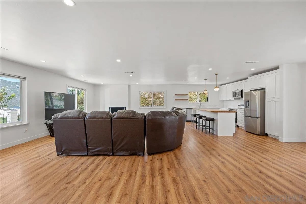 3548 Laurashawn Ln
