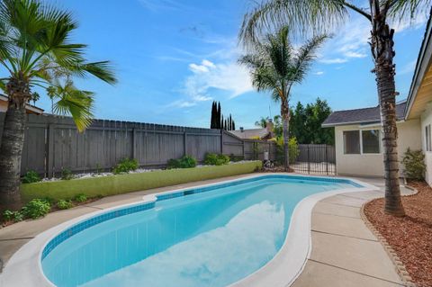 Tiny photo for 2041 Ardath Ave, Escondido, CA 92027 (MLS # 250041751)
