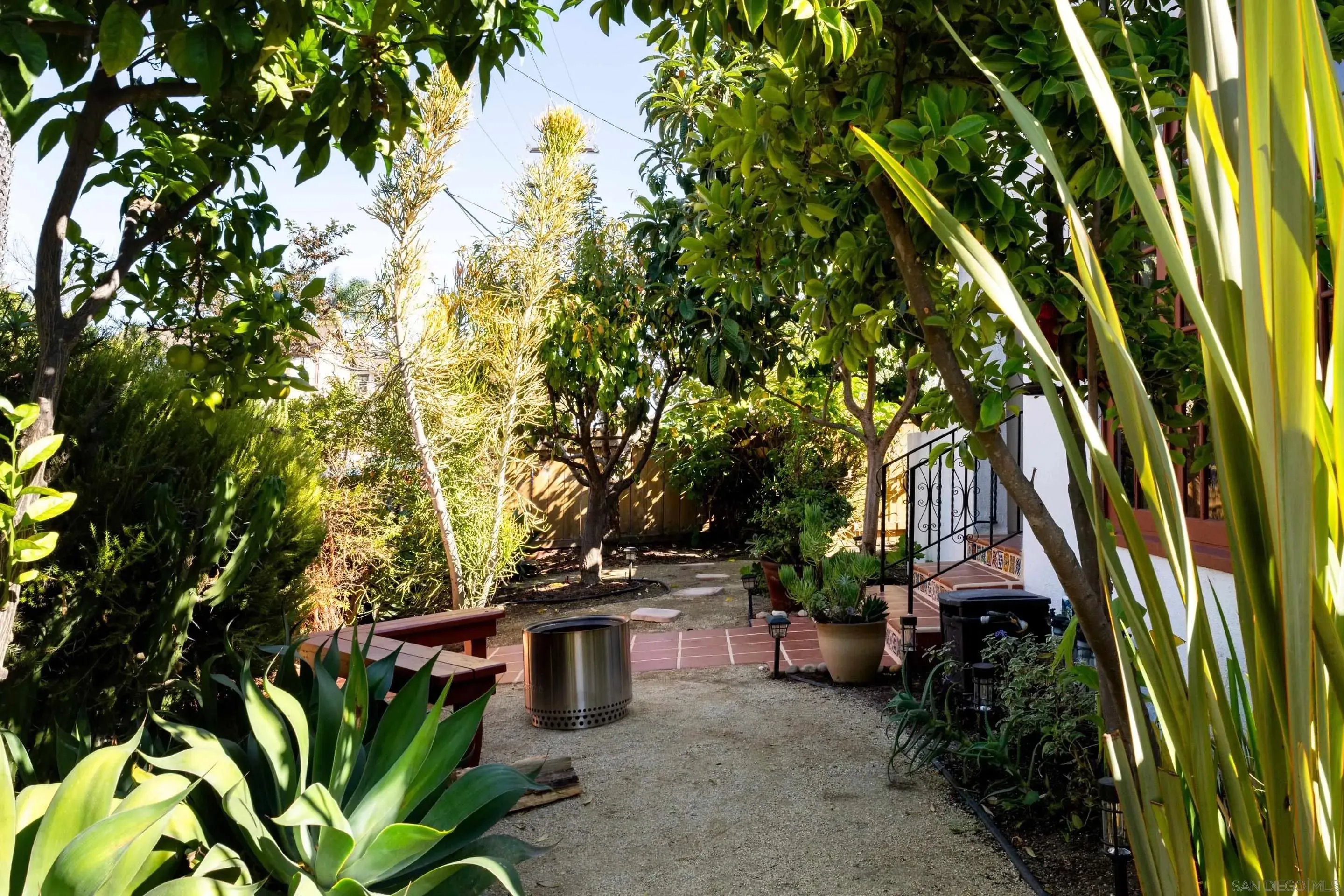 San Diego, California 92104, United States, 2 Bedrooms Bedrooms, ,1 BathroomBathrooms,Residential,Active,234236