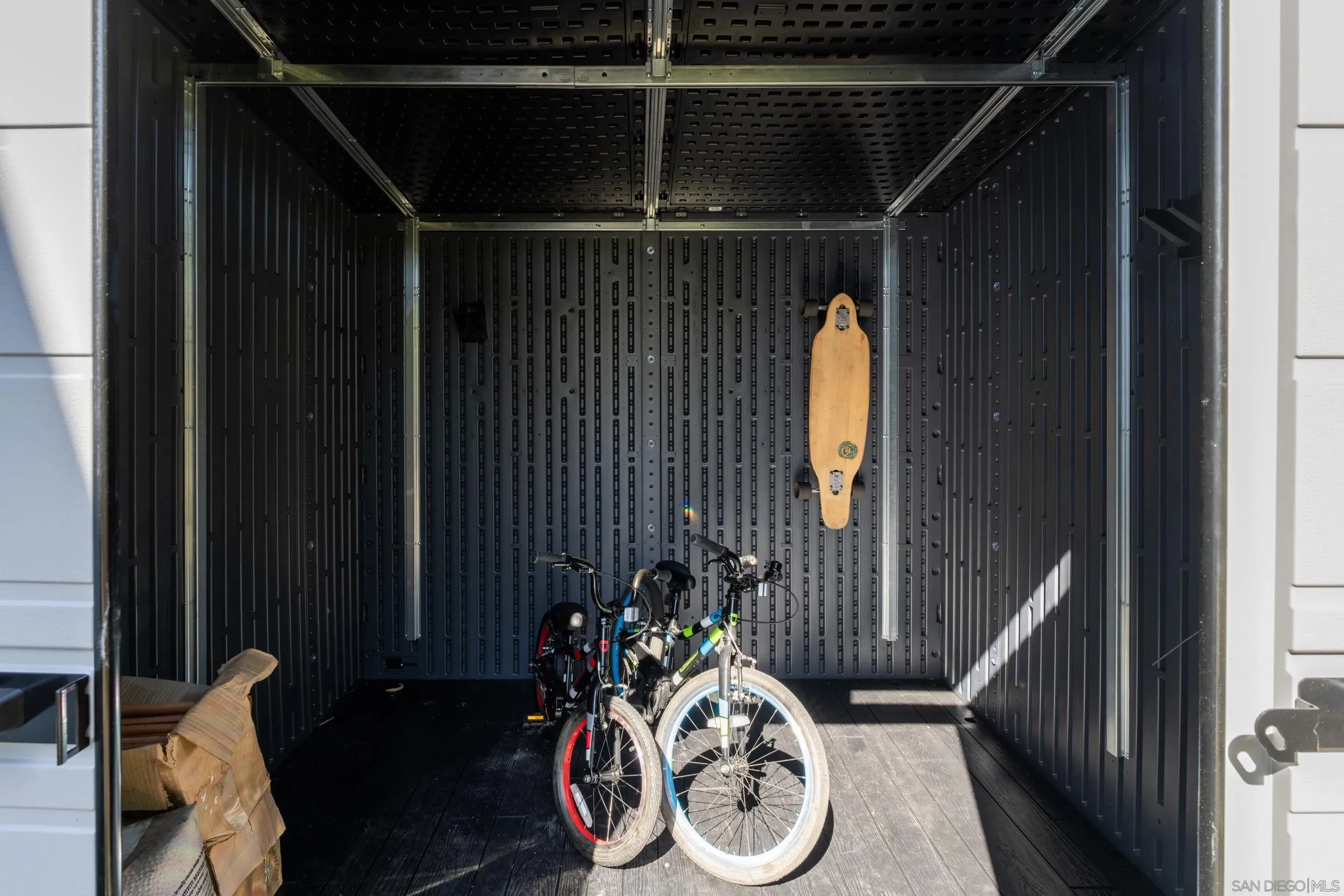 San Diego, California 92104, United States, 2 Bedrooms Bedrooms, ,1 BathroomBathrooms,Residential,Active,234236