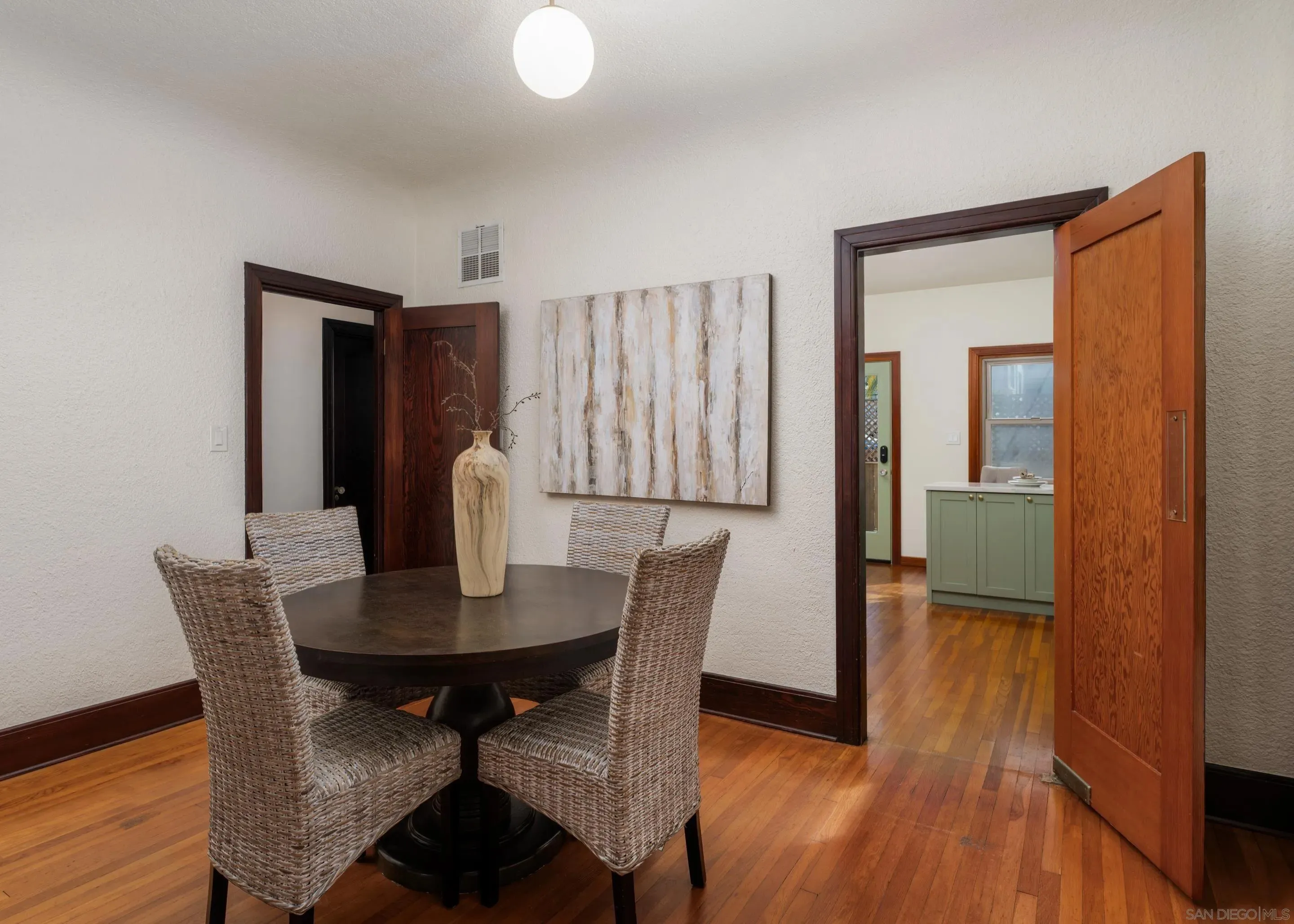 San Diego, California 92104, United States, 2 Bedrooms Bedrooms, ,1 BathroomBathrooms,Residential,Active,234236