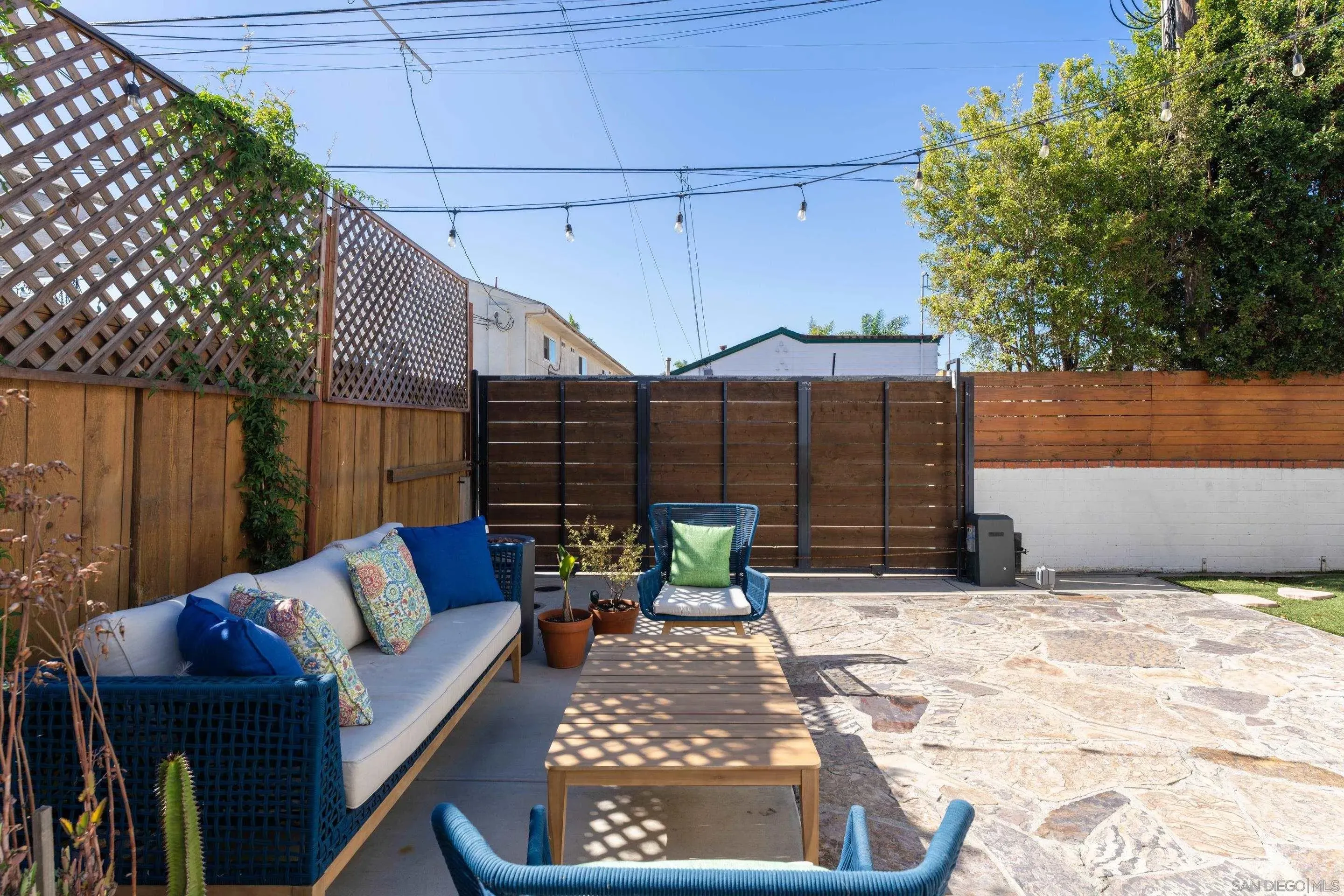 San Diego, California 92104, United States, 2 Bedrooms Bedrooms, ,1 BathroomBathrooms,Residential,Active,234236