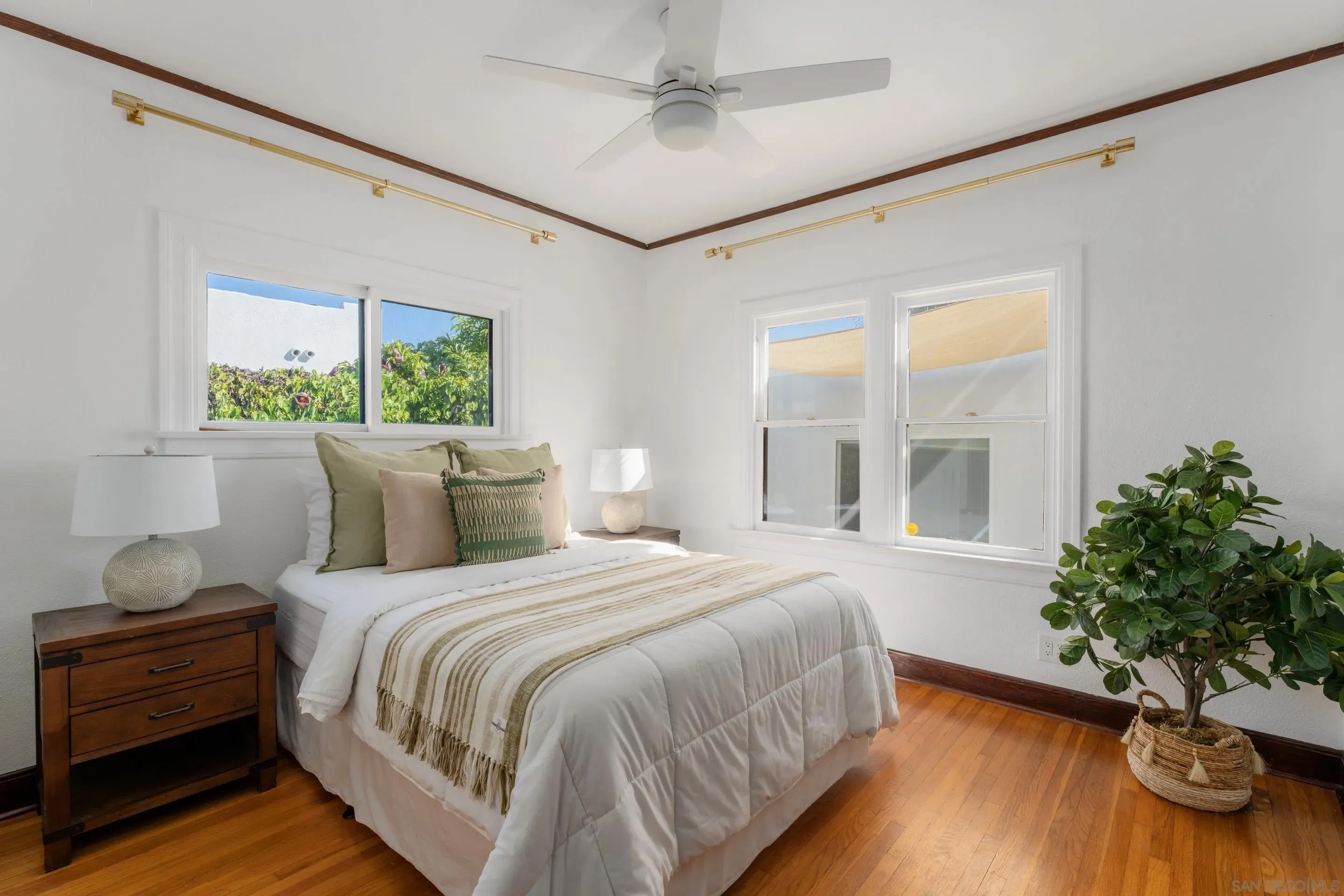 San Diego, California 92104, United States, 2 Bedrooms Bedrooms, ,1 BathroomBathrooms,Residential,Active,234236